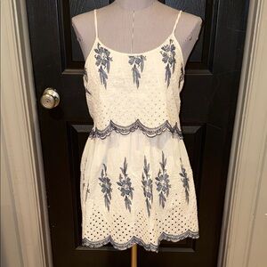 Chelsea & Violet Dress Medium